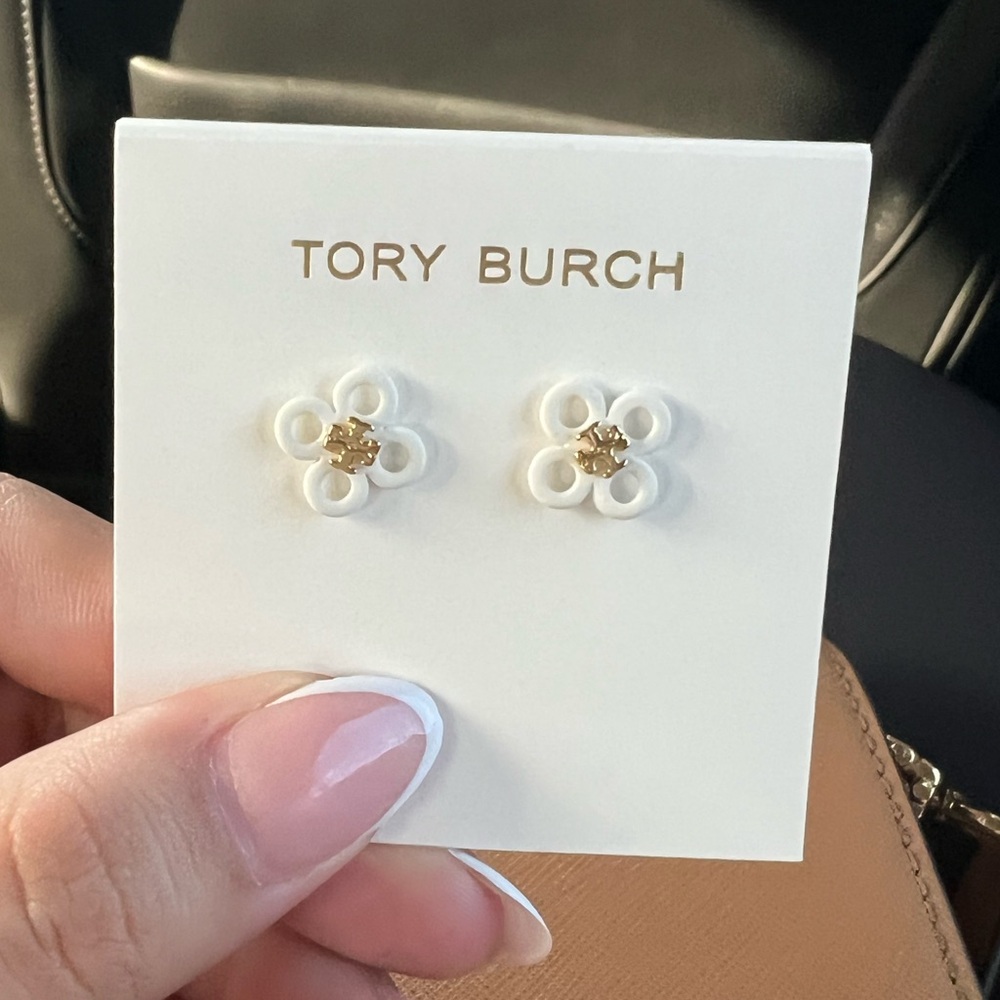 Tory Burch Small Kira Enamel Clover Stud Earrings ✨